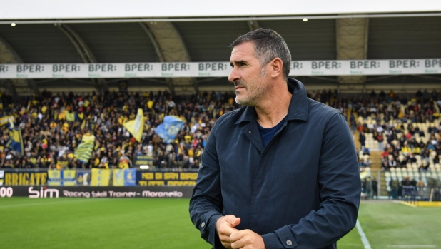 Lucarelli: "Contro il Parma non sarà semplice. A Napoli la forza viene dalla gente" 2 Lucarelli: "Contro il Parma non sarà semplice. A Napoli la forza viene dalla gente"