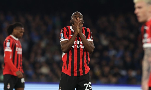 Milan, Fofana fuori per infortunio contro il Genoa: al suo posto Leao 2 Milan, Fofana fuori per infortunio contro il Genoa: al suo posto Leao