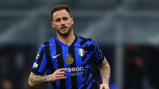 LIVE Alle 20.45 Inter-Verona, le ufficiali: Inzaghi ne cambia 10, Zanetti col 3-5-1-1 1 LIVE Alle 20.45 Inter-Verona, le ufficiali: Inzaghi ne cambia 10, Zanetti col 3-5-1-1