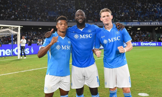 Napoli, la carica di Conte: bonus finiti, ma ha un Neres in più per lo scudetto 4 Napoli, la carica di Conte: bonus finiti, ma ha un Neres in più per lo scudetto