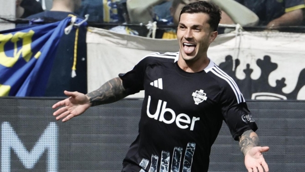 Parma-Como, le pagelle: gol, corsa e qualità Strefezza (7), cosa sbaglia Man (5) 1 Parma-Como, le pagelle: gol, corsa e qualità Strefezza (7), cosa sbaglia Man (5)