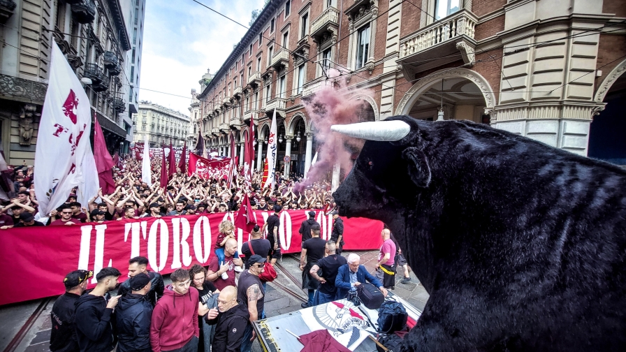 Grande Torino, 76 anni dopo Superga: la commemorazione al Cimitero Monumentale in DIRETTA 3 Grande Torino, 76 anni dopo Superga: la commemorazione al Cimitero Monumentale in DIRETTA