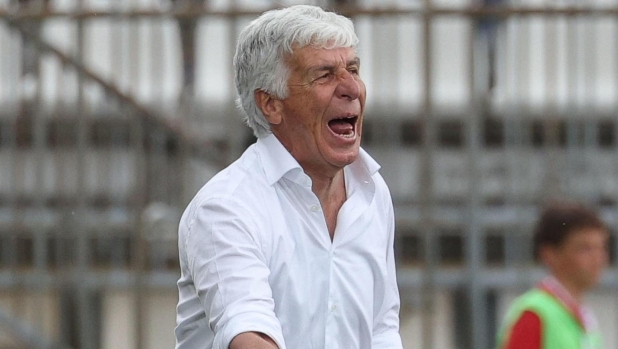 Gasperini: "Hien ammonito per un non-fallo. Quest'anno infortuni, gol annullati, espulsioni..." 1 Gasperini: "Hien ammonito per un non-fallo. Quest'anno infortuni, gol annullati, espulsioni..."