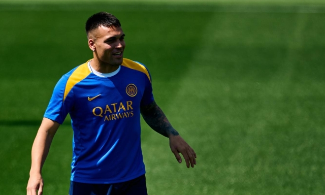 Lautaro c'è: rifinitura in gruppo. Verso una maglia da titolare col Barça 1 Lautaro c'è: rifinitura in gruppo. Verso una maglia da titolare col Barça
