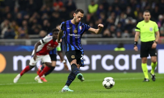 E se Inter-Barça finisse ai rigori? Ecco chi hanno scelto Inzaghi e Flick per tirarli 1 E se Inter-Barça finisse ai rigori? Ecco chi hanno scelto Inzaghi e Flick per tirarli