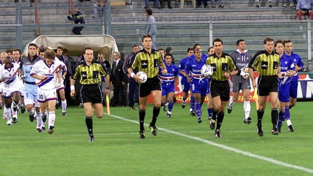 L'esperimento che doveva cambiare il modo di arbitrare finì a colpi da arance e rubinetti 2 L'esperimento che doveva cambiare il modo di arbitrare finì a colpi da arance e rubinetti