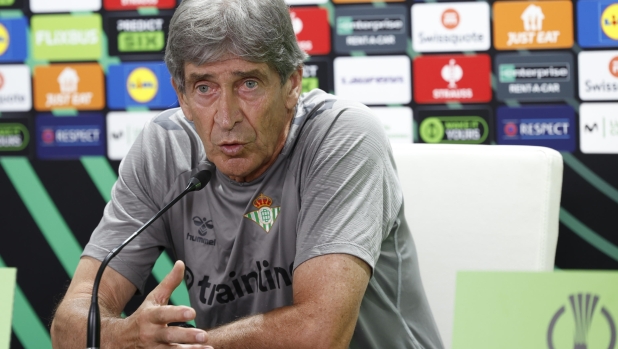 Betis, Pellegrini: "Contro la Fiorentina partiremo forte sin dall'inizio" 3 Betis, Pellegrini: "Contro la Fiorentina partiremo forte sin dall'inizio"