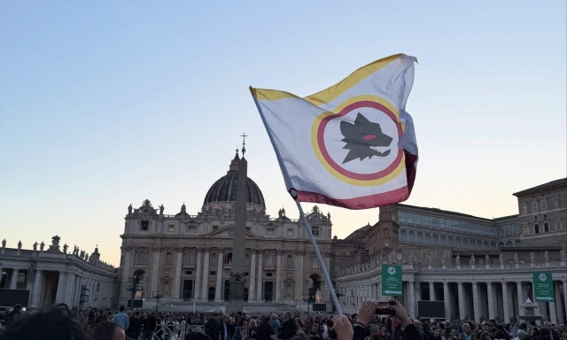 Papa Leone XIV, non solo tennis: "Grande tifoso della Roma, è già andato all'Olimpico" 4 Papa Leone XIV, non solo tennis: "Grande tifoso della Roma, è già andato all'Olimpico"