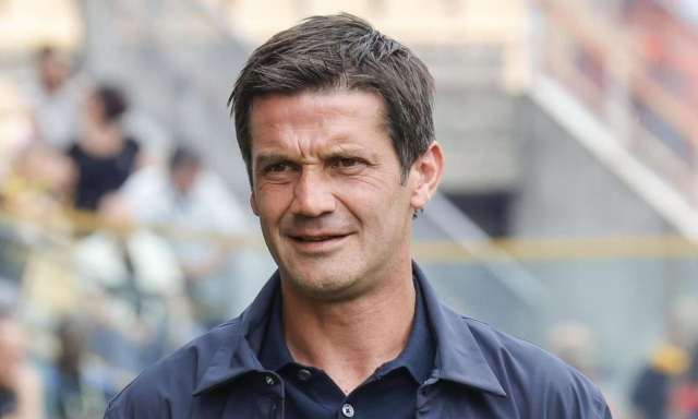 Parma-Chivu, incontro positivo: si va verso un contratto fino al 2027 a 900mila euro l'anno 2 Parma-Chivu, incontro positivo: si va verso un contratto fino al 2027 a 900mila euro l'anno