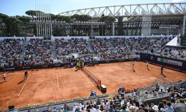 Ingorgo Foro Italico: oltre 100mila persone tra Sinner e Lazio-Juve. E Alcaraz snobba Jannik… 3 Ingorgo Foro Italico: oltre 100mila persone tra Sinner e Lazio-Juve. E Alcaraz snobba Jannik…