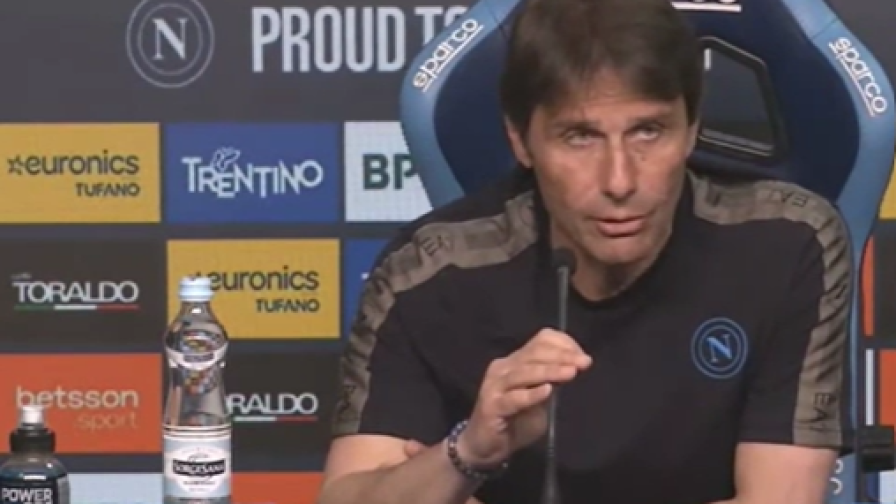 Napoli, conferenza Conte: "I tifosi non mi chiedono di restare..." 3 Napoli, conferenza Conte: "I tifosi non mi chiedono di restare..."
