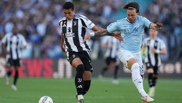 Lazio-Juve, le pagelle: Pellegrini pasticcione, 5. Alberto Costa 6,5: pericoloso e sicuro 4 Lazio-Juve, le pagelle: Pellegrini pasticcione, 5. Alberto Costa 6,5: pericoloso e sicuro