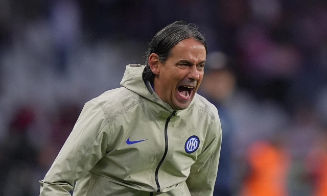 Euforia Inter: il viaggio in pullman e la felicità per il -1. Inzaghi: "Ora tosti" 1 Euforia Inter: il viaggio in pullman e la felicità per il -1. Inzaghi: "Ora tosti"