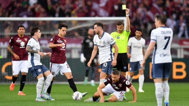 Le pagelle degli arbitri: La Penna non al meglio: 5. Crezzini esordio in A da 6 1 Le pagelle degli arbitri: La Penna non al meglio: 5. Crezzini esordio in A da 6