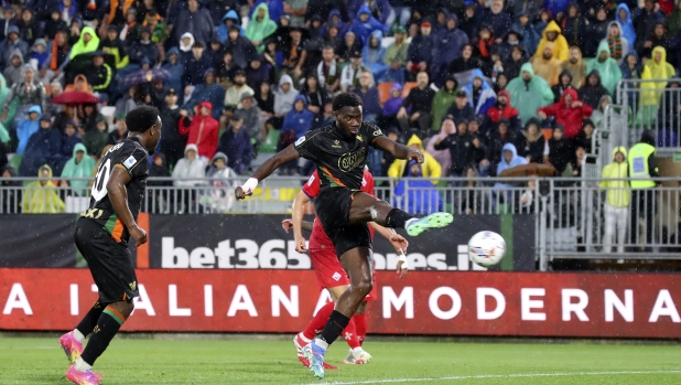 Venezia, vittoria salvezza: superate Lecce e Empoli. Fiorentina, addio sogni Champions 1 Venezia, vittoria salvezza: superate Lecce e Empoli. Fiorentina, addio sogni Champions