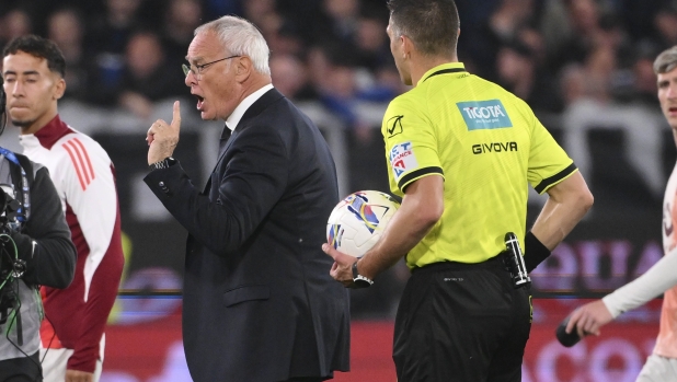 Giannini supporta Ranieri: "Bisogna chiarire come funziona il Var" 2 Giannini supporta Ranieri: "Bisogna chiarire come funziona il Var"