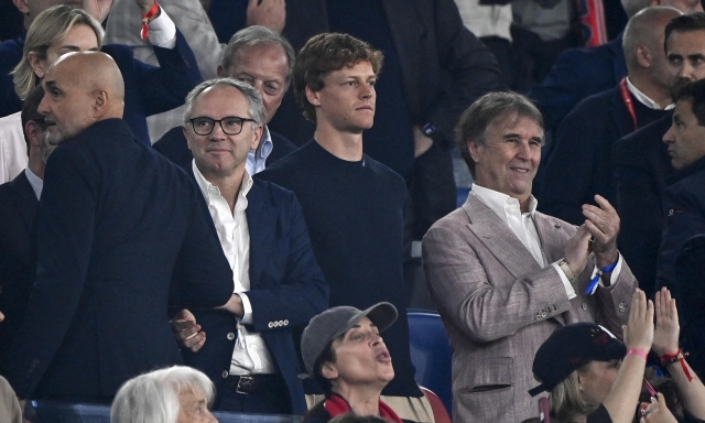 Milan-Bologna, da Sinner a Baggio quanti tifosi vip in tribuna all'Olimpico 2 Milan-Bologna, da Sinner a Baggio quanti tifosi vip in tribuna all'Olimpico