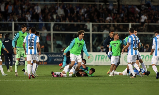 Playoff: passa il Pescara nonostante il ko. Avanti anche Crotone, Giana, Vis Pesaro e Atalanta U23 4 Playoff: passa il Pescara nonostante il ko. Avanti anche Crotone, Giana, Vis Pesaro e Atalanta U23
