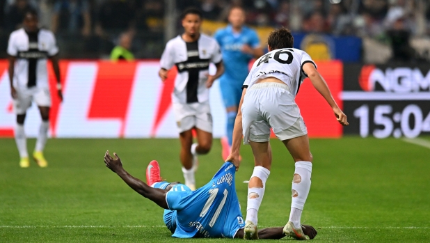 Parma-Napoli, le pagelle: Leoni (7) regge l'urto di Lukaku (5) 1 Parma-Napoli, le pagelle: Leoni (7) regge l'urto di Lukaku (5)