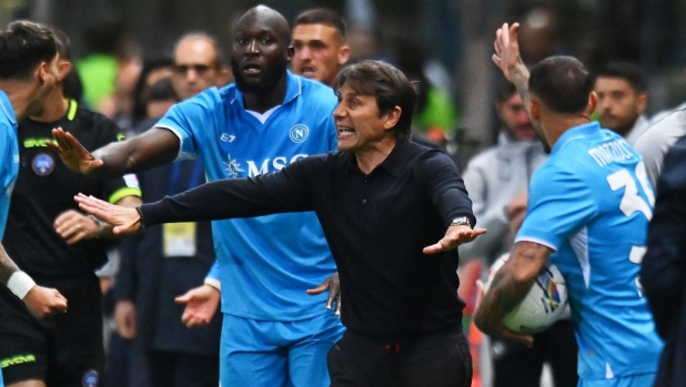 Conte: "Sono andato oltre i miei limiti. Abbiamo l'osso in bocca, ora non dobbiamo mollarlo" 1 Conte: "Sono andato oltre i miei limiti. Abbiamo l'osso in bocca, ora non dobbiamo mollarlo"