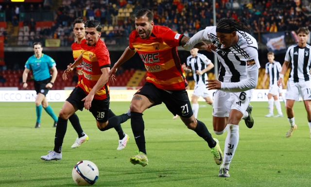 Benevento, la guerra delle ferie: il presidente contro i calciatori, avvocati al lavoro 1 Benevento, la guerra delle ferie: il presidente contro i calciatori, avvocati al lavoro