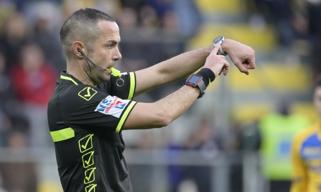 Non arbitra il Napoli, fa infuriare l'Inter: chi è Marco Guida, l'arbitro della discordia 3 Non arbitra il Napoli, fa infuriare l'Inter: chi è Marco Guida, l'arbitro della discordia