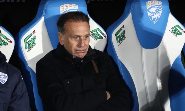 Brescia, 700 tifosi in piazza contro Cellino. Forze dell'ordine davanti a casa del presidente 1 Brescia, 700 tifosi in piazza contro Cellino. Forze dell'ordine davanti a casa del presidente