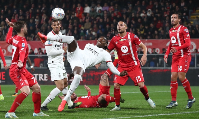 Le partite di oggi: ci sono Bologna-Genoa e Milan-Monza 4 Le partite di oggi: ci sono Bologna-Genoa e Milan-Monza