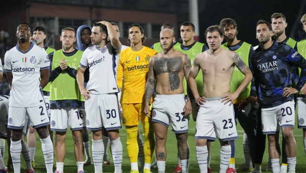 Amarezza Inter, De Vrij: "Non abbiamo meritato lo scudetto". Augusto: "Sprecate grandi occasioni" 1 Amarezza Inter, De Vrij: "Non abbiamo meritato lo scudetto". Augusto: "Sprecate grandi occasioni"
