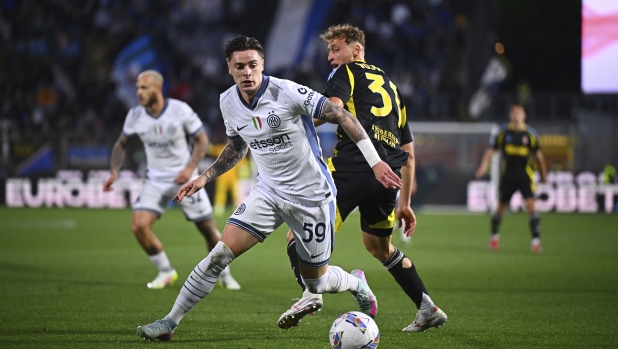 Como-Inter, le pagelle: Douvikas un fantasma, 5. Zalewski ha il fuoco dentro, 7 1 Como-Inter, le pagelle: Douvikas un fantasma, 5. Zalewski ha il fuoco dentro, 7