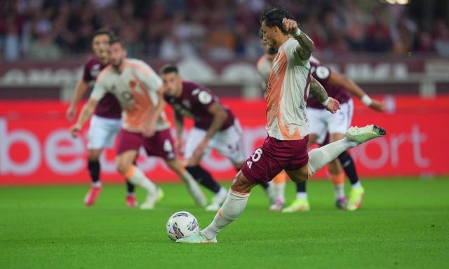 Paredes e Saelemaekers fanno vincere la Roma a Torino, ma per la Champions non basta 3 Paredes e Saelemaekers fanno vincere la Roma a Torino, ma per la Champions non basta