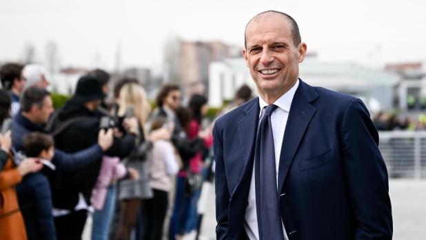 Galeone: "Conte è così: vince e va via. Allegri? Una sera eravamo a cena, arriva De Laurentiis e..." 1 Galeone: "Conte è così: vince e va via. Allegri? Una sera eravamo a cena, arriva De Laurentiis e..."