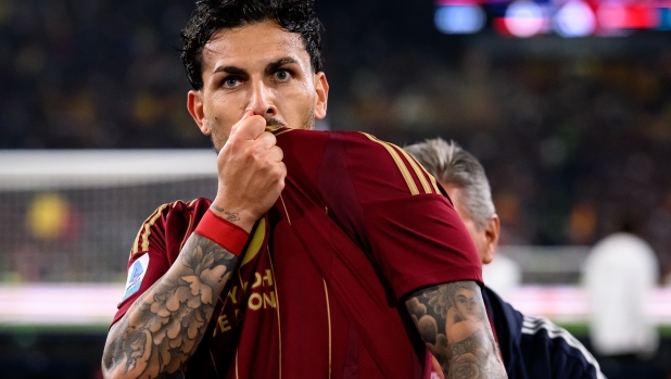 Paredes "risponde" ai rumors di mercato: "Ci vediamo l'anno prossimo. Forza Roma sempre" 1 Paredes "risponde" ai rumors di mercato: "Ci vediamo l'anno prossimo. Forza Roma sempre"