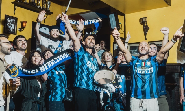 Visita nell'Inter Club Parigi, il pub ritrovo dei tifosi interisti: "Thuram deciderà la finale" 4 Visita nell'Inter Club Parigi, il pub ritrovo dei tifosi interisti: "Thuram deciderà la finale"