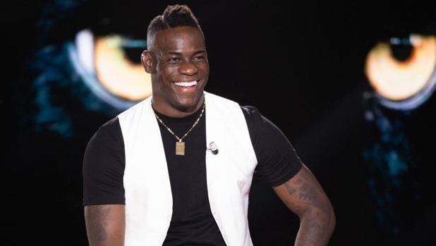 Balotelli a Belve: "Io e Mou, due teste di cavolo. E quella volta che mi lanciarono una banana..." 1 Balotelli a Belve: "Io e Mou, due teste di cavolo. E quella volta che mi lanciarono una banana..."