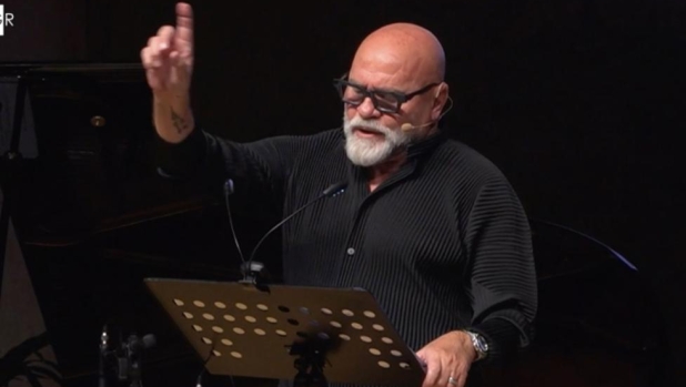 Cosmi: "Ora recito a teatro per mio padre e Coppi. Non aver allenato Totti il rimpianto più grande" 1 Cosmi: "Ora recito a teatro per mio padre e Coppi. Non aver allenato Totti il rimpianto più grande"