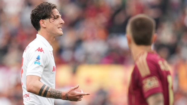Zaniolo contrattacca: "Roma, ricostruzione fantasiosa. Io accolto con astio dai giallorossi" 2 Zaniolo contrattacca: "Roma, ricostruzione fantasiosa. Io accolto con astio dai giallorossi"