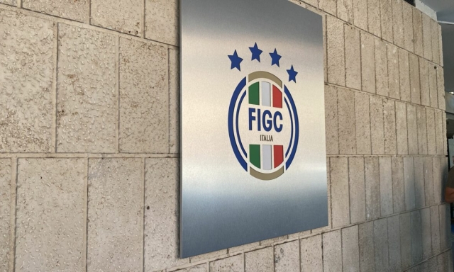 Tfn, la sentenza: -4 al Brescia che retrocede in C. Frosinone salvo, Salernitana e Samp ai playout 1 Tfn, la sentenza: -4 al Brescia che retrocede in C. Frosinone salvo, Salernitana e Samp ai playout