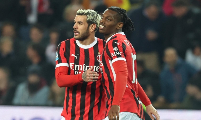 Vertice Allegri-Tare sul futuro del Milan: Leao intoccabile, per Theo offerta dell'Al Hilal 2 Vertice Allegri-Tare sul futuro del Milan: Leao intoccabile, per Theo offerta dell'Al Hilal