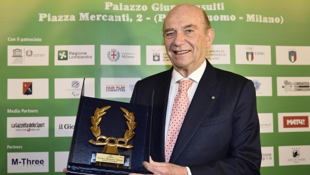 Serena: "Proprio nel giorno della Champions te ne sei andato". Bergomi: "Pellegrini grande uomo" 1 Serena: "Proprio nel giorno della Champions te ne sei andato". Bergomi: "Pellegrini grande uomo"