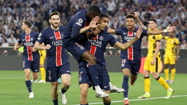 Hakimi segna il gol dell'ex, non esulta e poi si scusa coi tifosi dell'Inter 1 Hakimi segna il gol dell'ex, non esulta e poi si scusa coi tifosi dell'Inter