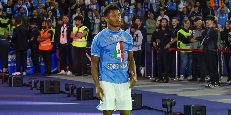 Napoli, la grande rivoluzione di Conte per gli esterni: cosa cambierà 2 Napoli, la grande rivoluzione di Conte per gli esterni: cosa cambierà