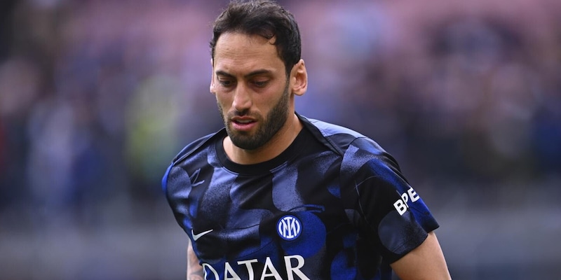 Inter, dilemma Calhanoglu: venderlo o no? 1 Inter, dilemma Calhanoglu: venderlo o no?