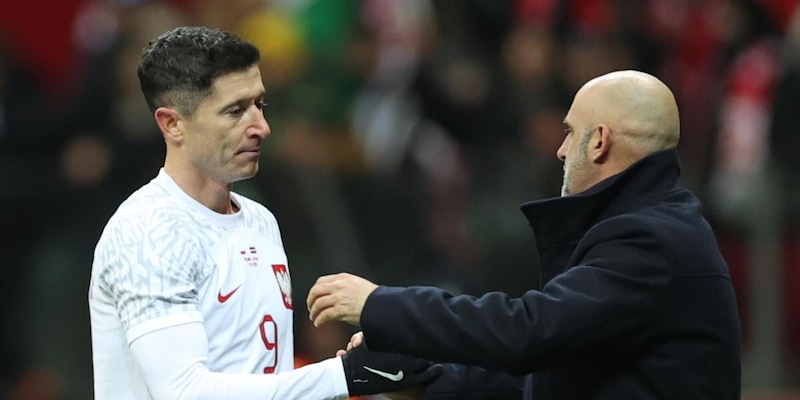 Incredibile in Polonia: vince Lewandoski, si dimette il ct Probierz. Il retroscena 3 Incredibile in Polonia: vince Lewandoski, si dimette il ct Probierz. Il retroscena