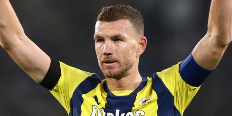 Dzeko alla Fiorentina, è fatta: tutti i dettagli dell'accordo 2 Dzeko alla Fiorentina, è fatta: tutti i dettagli dell'accordo