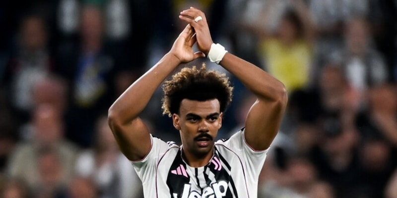 Veiga saluta la Juve: "È stato un onore": il post social fa impazzire i tifosi 1 Veiga saluta la Juve: "È stato un onore": il post social fa impazzire i tifosi