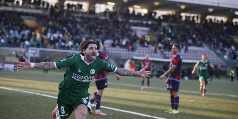 Patierno più Lescano: Avellino, gol a volontà 2 Patierno più Lescano: Avellino, gol a volontà