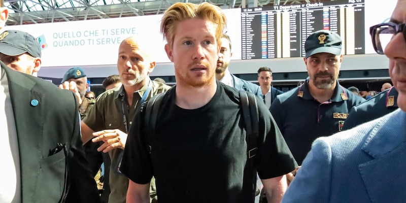 Napoli, boom social per De Bruyne: “Dopo Maradona, c'è Kevin”. Tifosi in delirio 2 Napoli, boom social per De Bruyne: “Dopo Maradona, c'è Kevin”. Tifosi in delirio