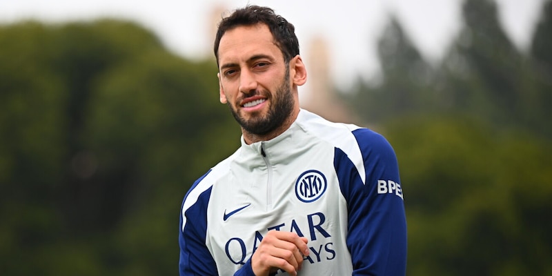 Inter, il Galatasaray ti scippa Calhanoglu. E ora ci si mette anche papà… 1 Inter, il Galatasaray ti scippa Calhanoglu. E ora ci si mette anche papà…