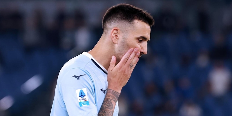 Lazio-Vecino, ancora insieme. Sarri riparte dall'usato sicuro e dai suoi gol pesanti 2 Lazio-Vecino, ancora insieme. Sarri riparte dall'usato sicuro e dai suoi gol pesanti